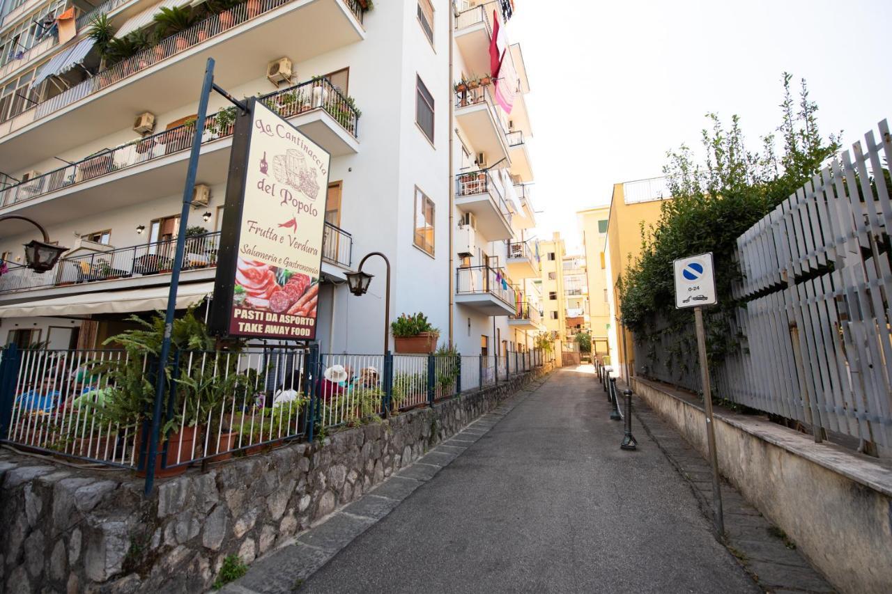 Maison Manfredi Pensión *